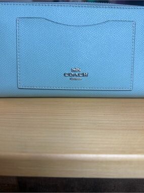 ✨ Authentic Coach Sky Blue Accordion Zip Wallet | Crossgrain Leather | EUC